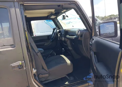 2016 Jeep Wrangler Unlimited Sport z USA, uszkodzony, nr VIN 1C4BJWDG8GL329912